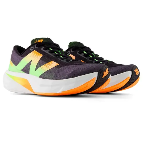 뉴발란스 Fuelcell Rebel V4 운동화 141152039