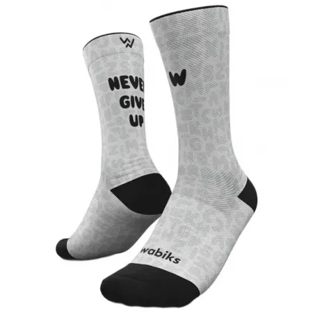 WABIKS Never give up 크루 양말 6142722357