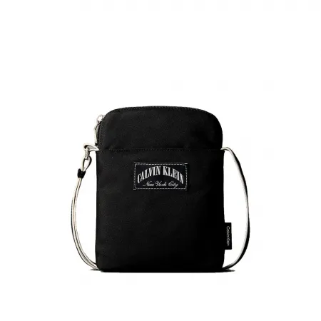 캘빈클라인 그래픽 Capsule Reporter 크로스백 142753741