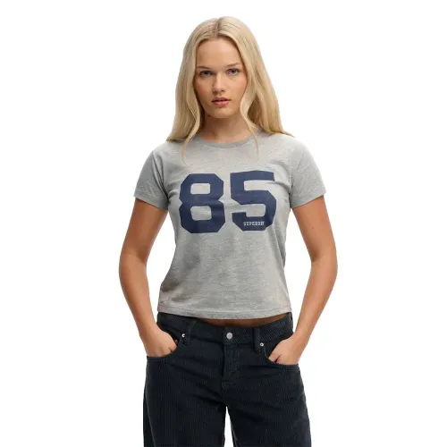 슈퍼드라이 Athletic 에센셜 Varsity 넘버 반팔 셔츠 142979786